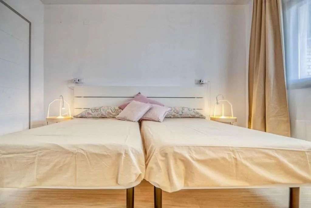 118 - Modern Beachfront Apartment Fuengirola Spain