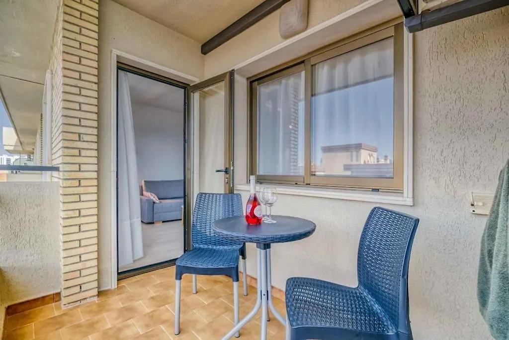 118 - Modern Beachfront Apartment Fuengirola